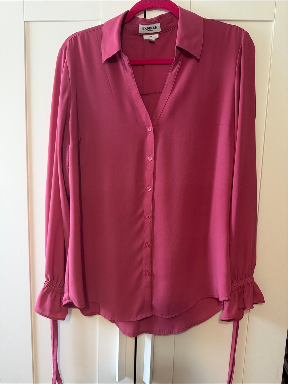 Express Portofino Slim Long-Sleeve Button Front Blouse in Deep Pink